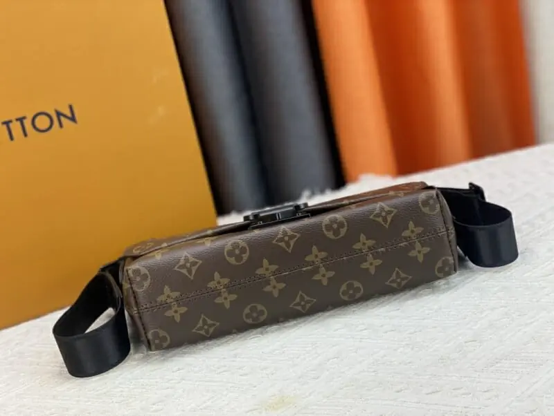 louis vuitton aaa homme mini sac a main s_11706114